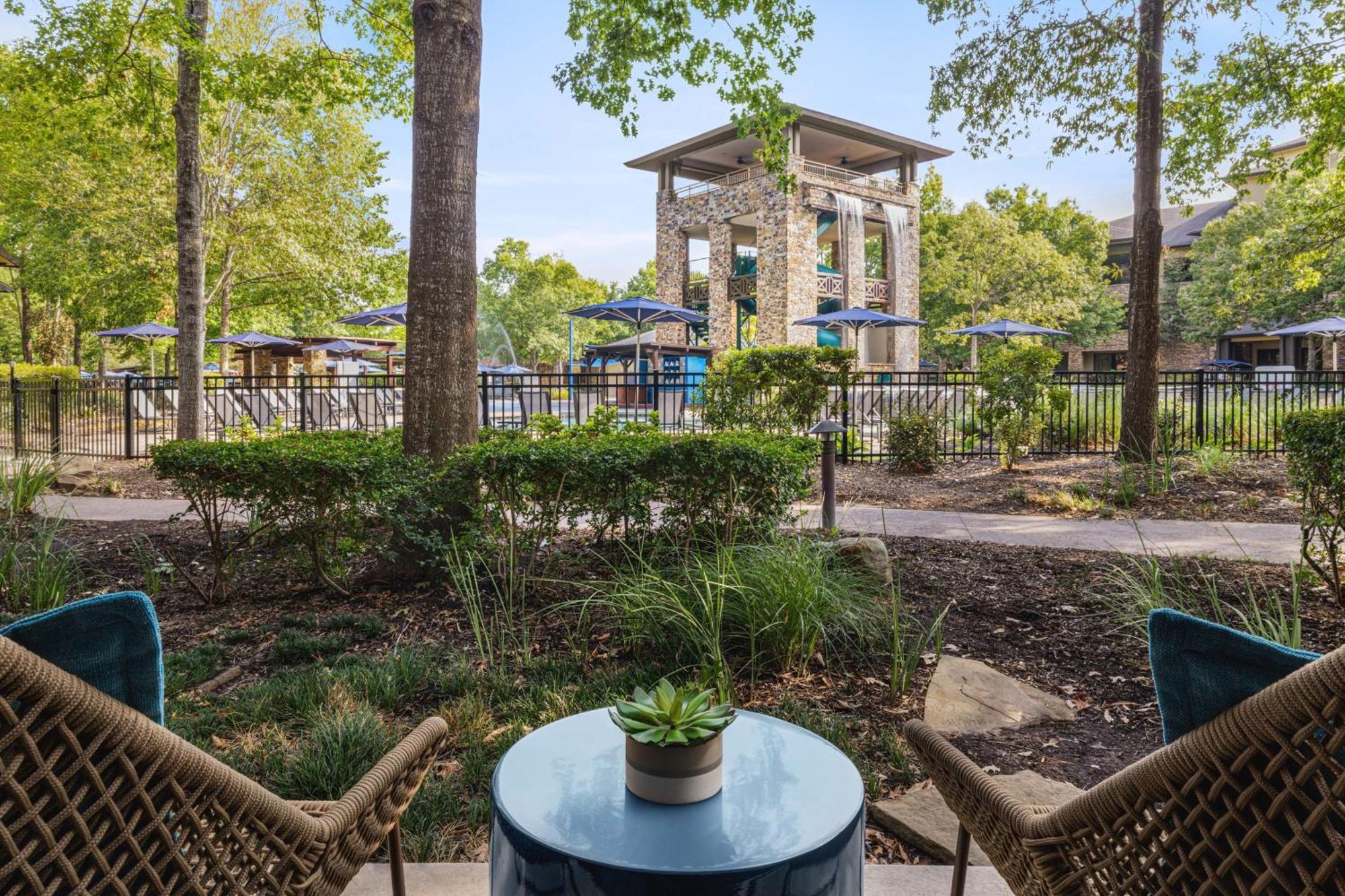 The Woodlands Resort, Curio Collection By Hilton Екстериор снимка